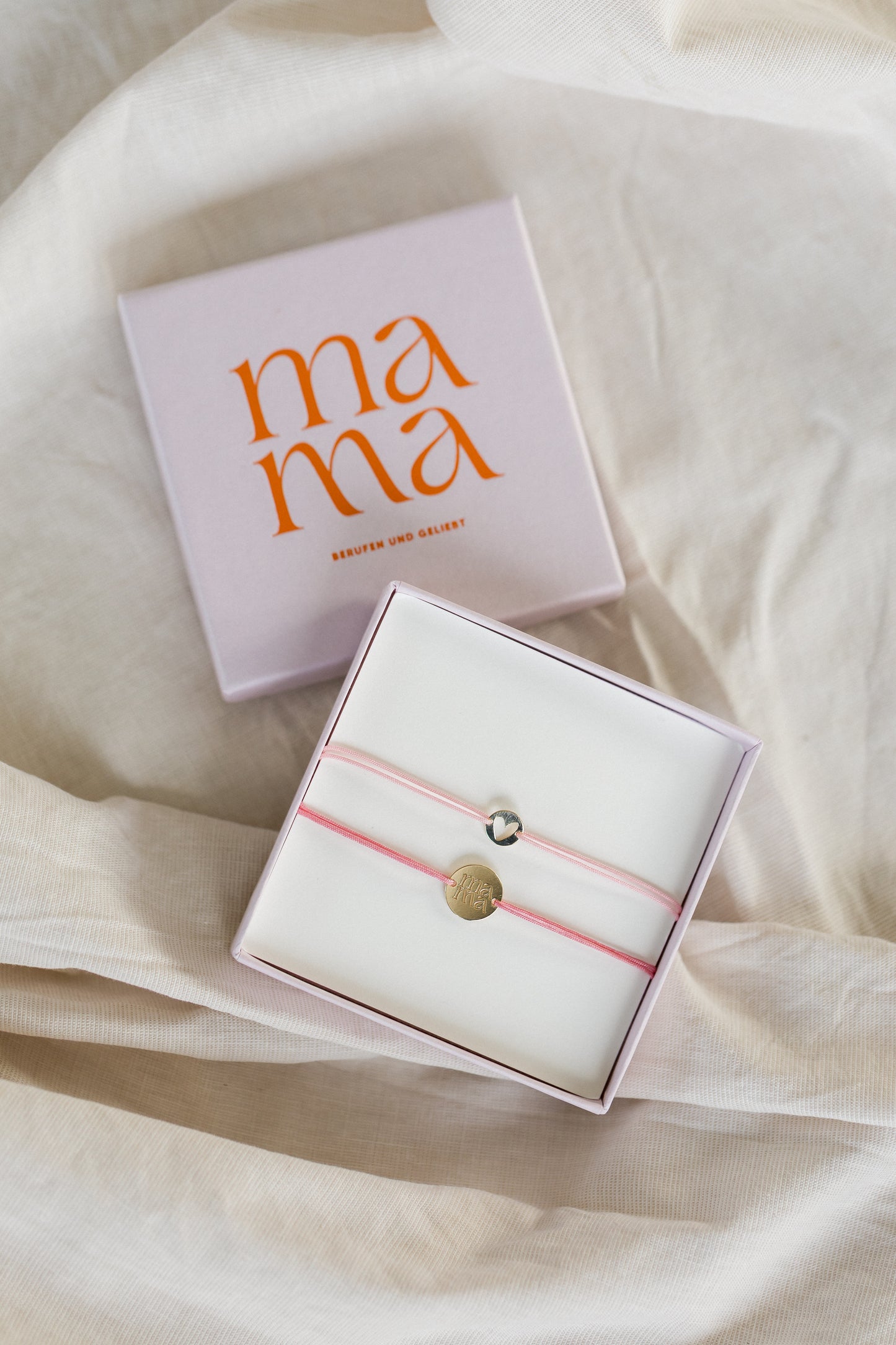 Mama & Herz – zartes Armbandset mit Schachtel in zwei Farben