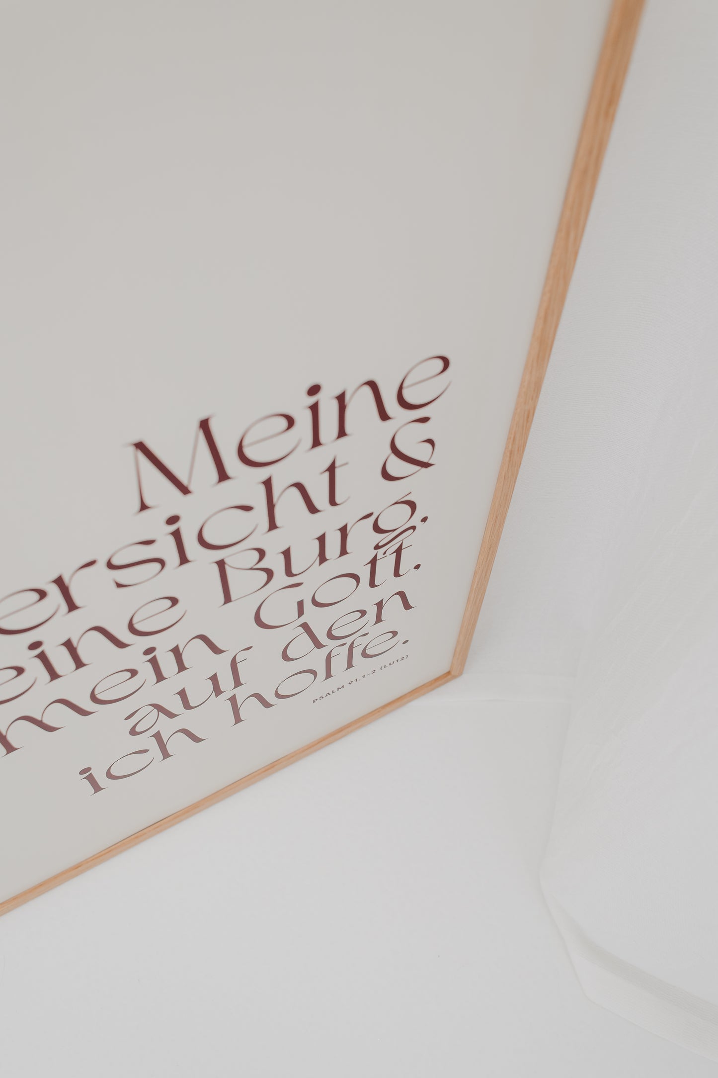 Wer unter dem Schirm - beiges Poster in 50x70 cm