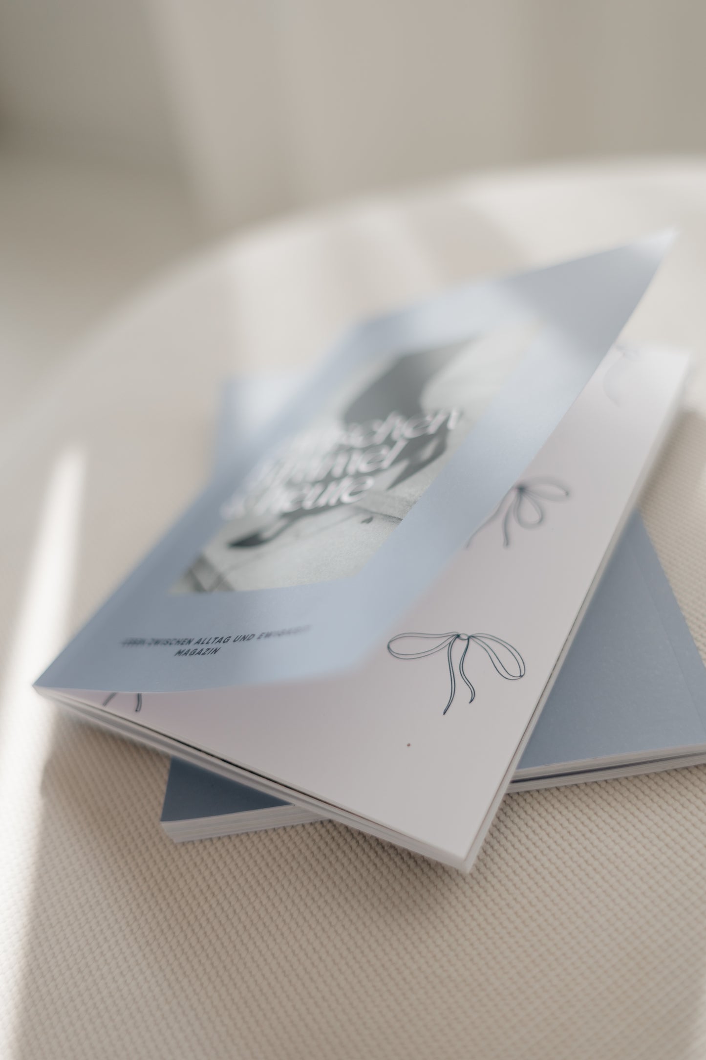 Coming soon! Zwischen Himmel und heute - Das Magazin zur Jahreslosung 2026