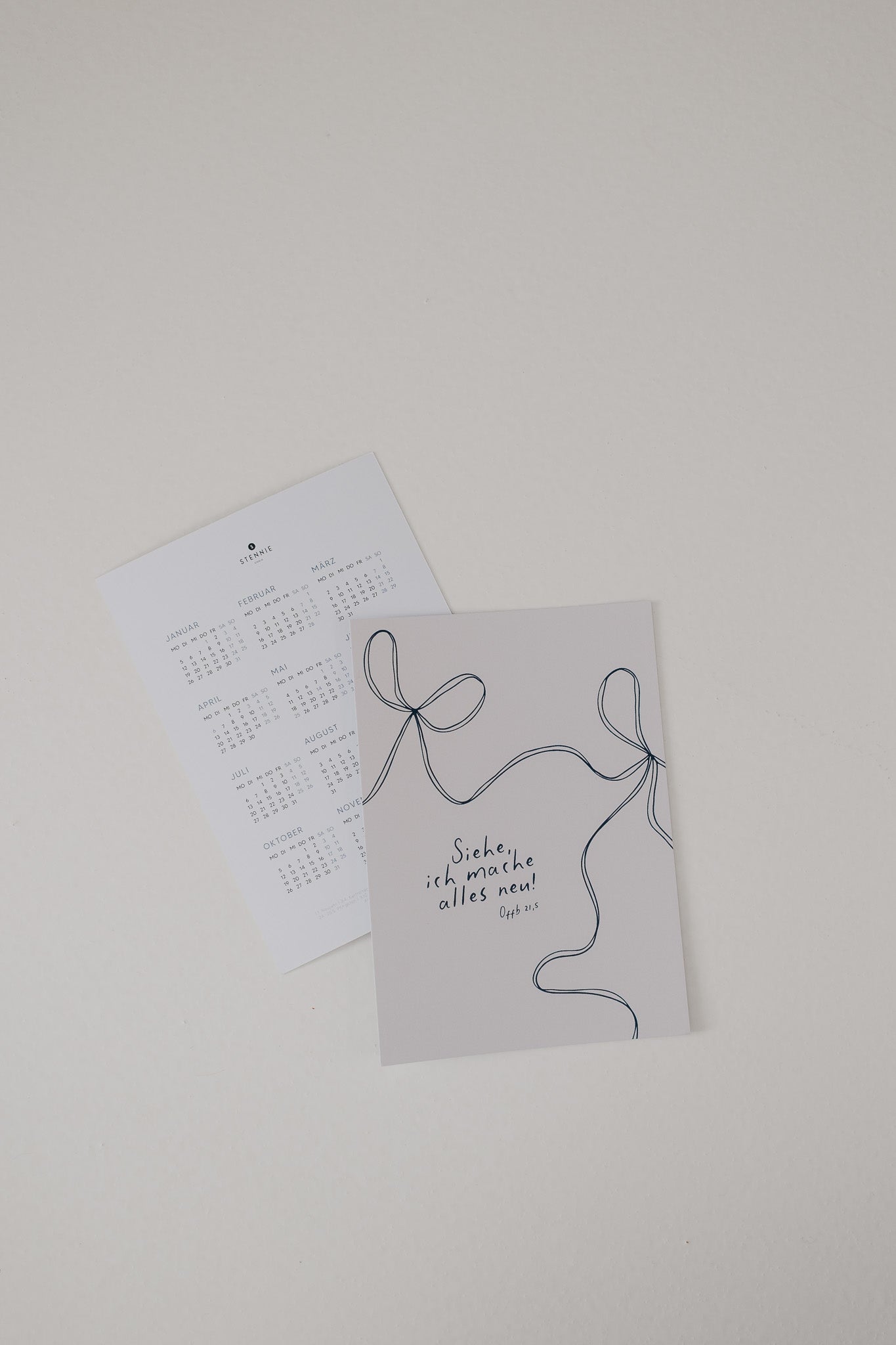 Siehe, ich mache alles neu - Postkarte Jahreslosung mit Kalendarium - A6