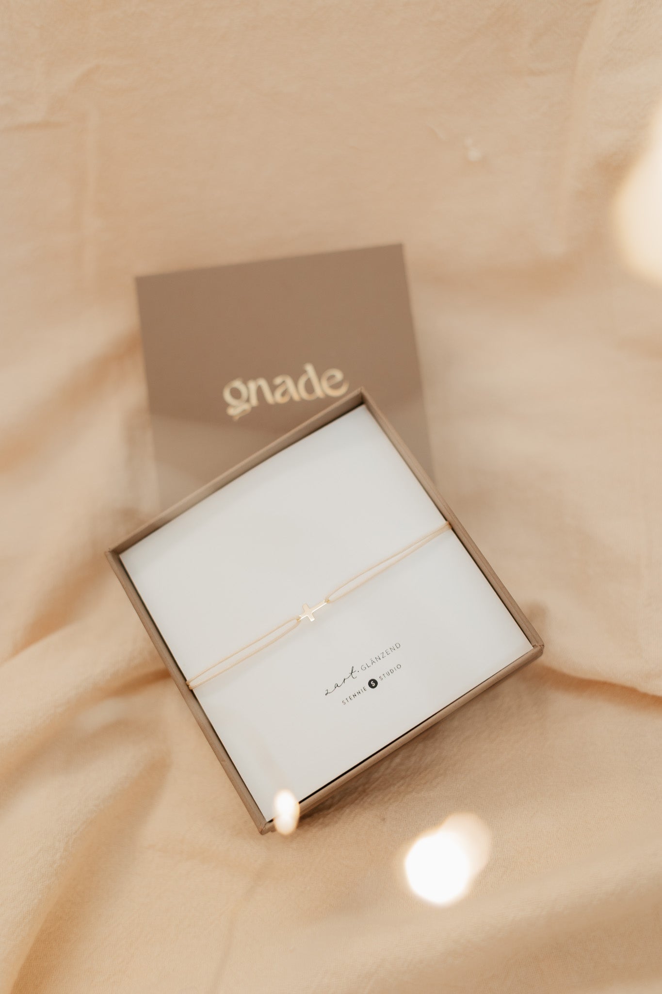 Armband Gnade Kreuz - gold oder silber