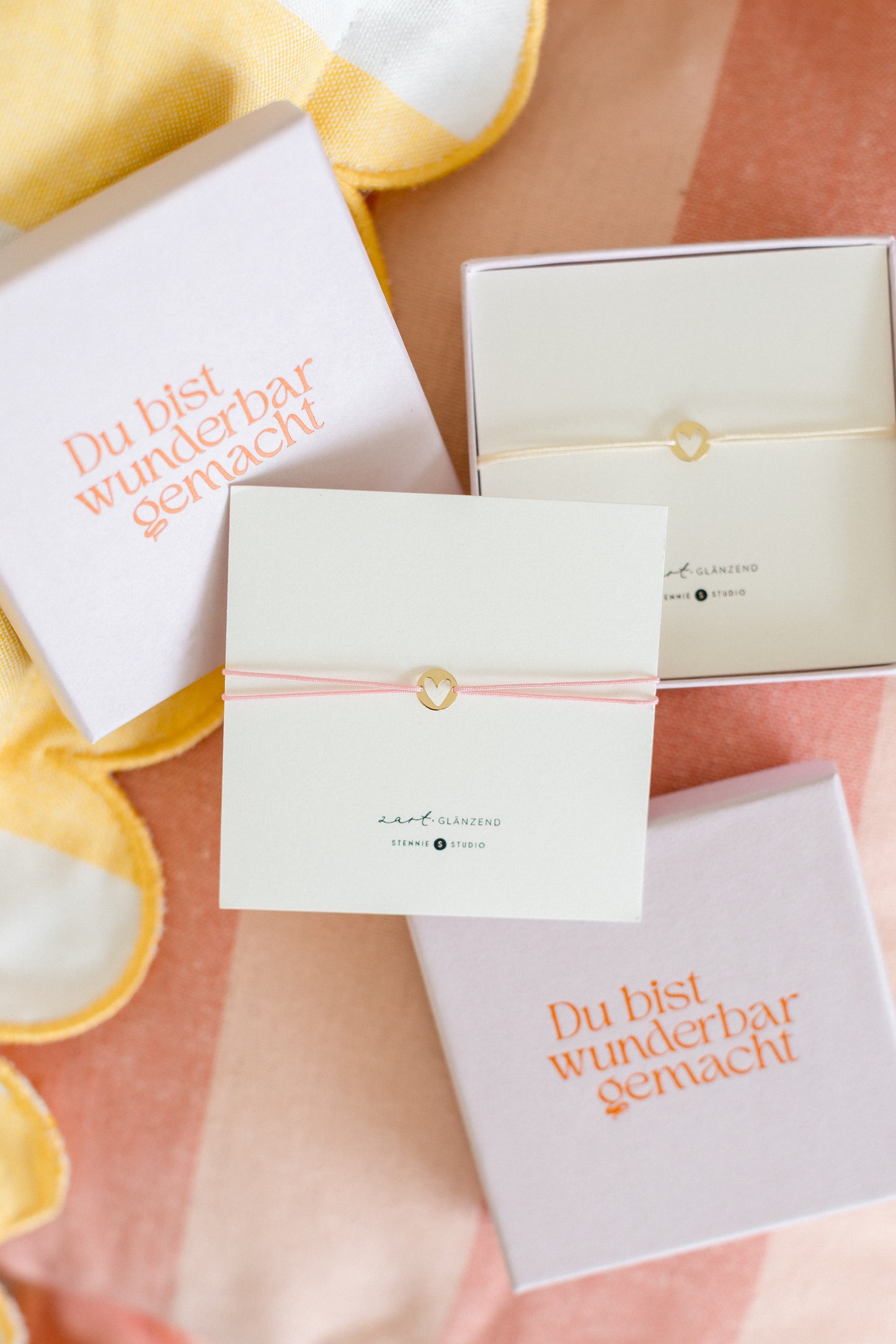 Du bist wunderbar gemacht – zartes goldenes Herzarmband in zwei Farben