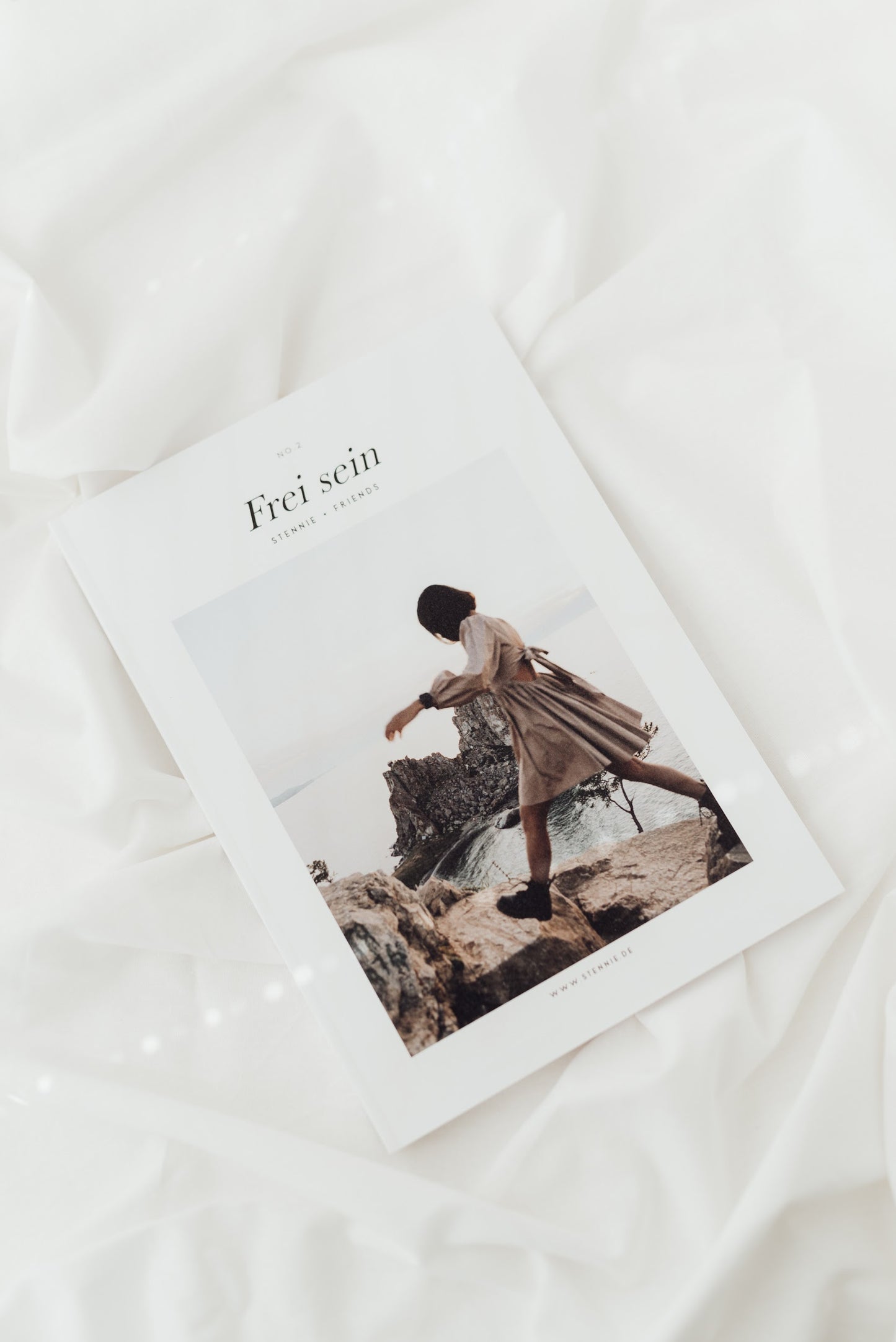 FREI SEIN - Magazin No.2 von stennie+friends
