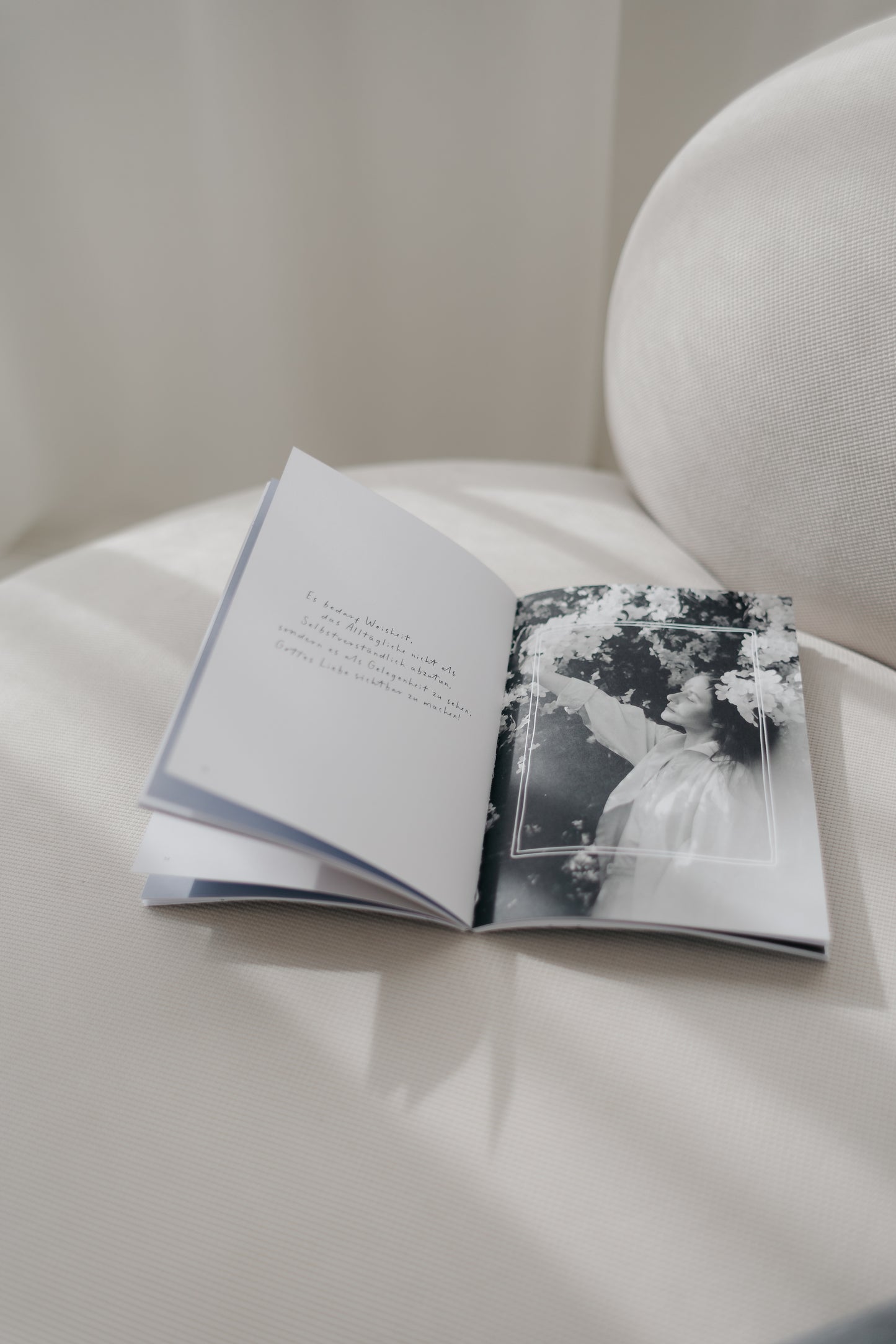 Coming soon! Zwischen Himmel und heute - Das Magazin zur Jahreslosung 2026