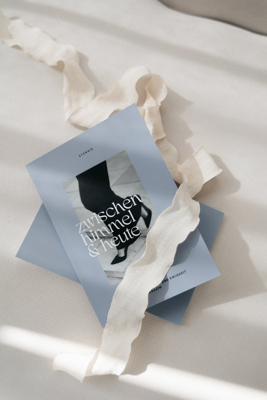 Coming soon! Zwischen Himmel und heute - Das Magazin zur Jahreslosung 2026