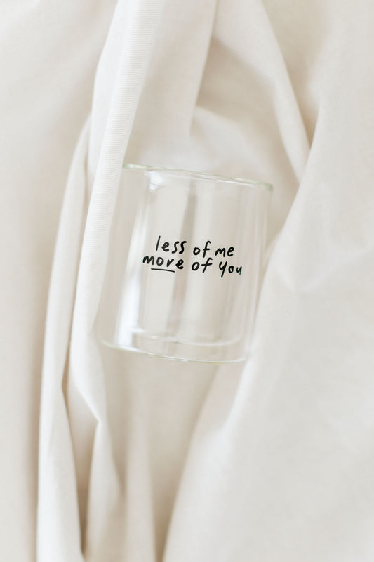 less of me more of you - Doppelwändiger Becher