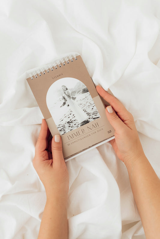 Immer nah - Aufsteller mit 30 Karten